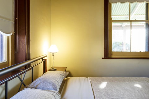 Fremantle Colonial Cottages - New Castle Holiday 2