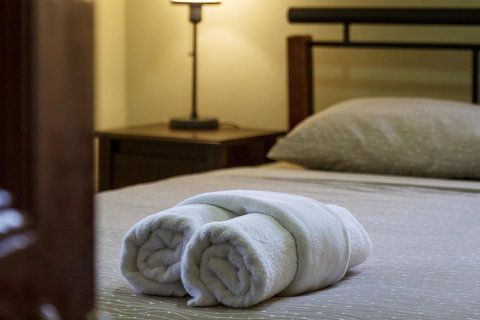 Fremantle Colonial Cottages - New Castle Holiday 27