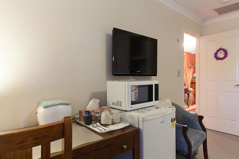 Arcadian Bed & Breakfast - New Castle Holiday 22