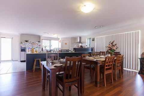 Arcadian Bed & Breakfast - New Castle Holiday 32