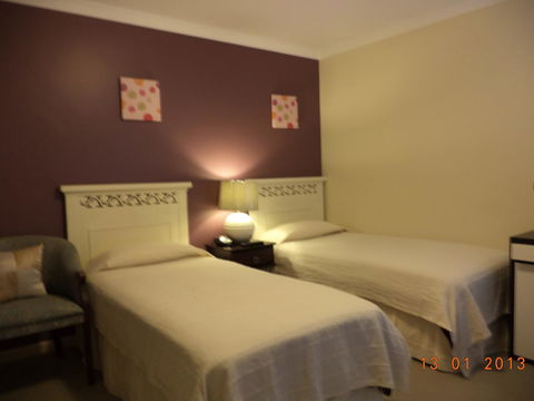 Arcadian Bed & Breakfast - New Castle Holiday 3