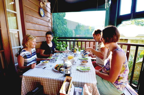 RoseMoore Bed & Breakfast - New Castle Holiday 8