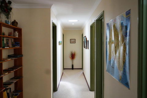 Eleebana Guest House - New Castle Holiday 41