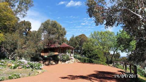 Eleebana Guest House - New Castle Holiday 19