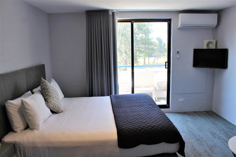 Atrium Hotel Mandurah - New Castle Holiday 7