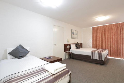 Atrium Hotel Mandurah - New Castle Holiday 1