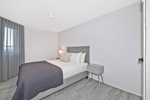 Atrium Hotel Mandurah - New Castle Holiday 35