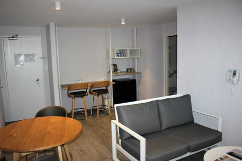 Atrium Hotel Mandurah - New Castle Holiday 12