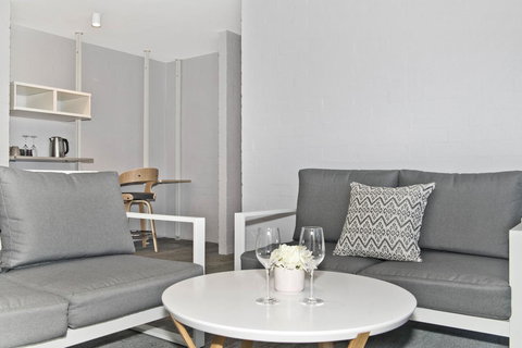 Atrium Hotel Mandurah - New Castle Holiday 22