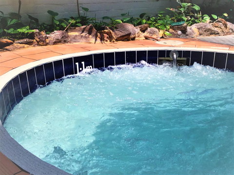 Atrium Hotel Mandurah - New Castle Holiday 24