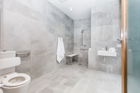 Quay Perth - New Castle Holiday 9