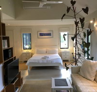 DESIGNER'S STUDIO - New Castle Holiday