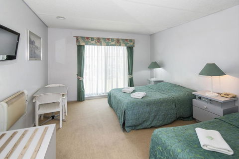 Augusta Hotel Motel - New Castle Holiday 2