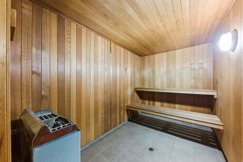 The Executive Penthouse - New Castle Holiday 22