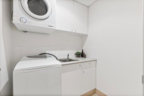 The Executive Penthouse - New Castle Holiday 19