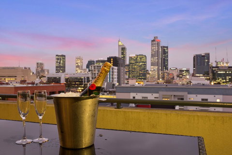 The Executive Penthouse - New Castle Holiday 1