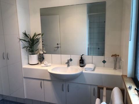 Orion Studio With Ocean Views - New Castle Holiday 10
