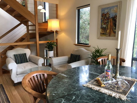 Orion Studio With Ocean Views - New Castle Holiday 3
