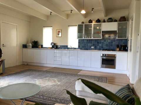 Orion Studio With Ocean Views - New Castle Holiday 4