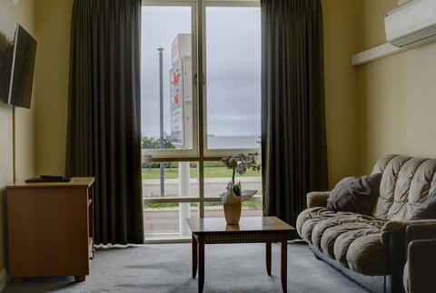 The Jetty Resort - New Castle Holiday 17