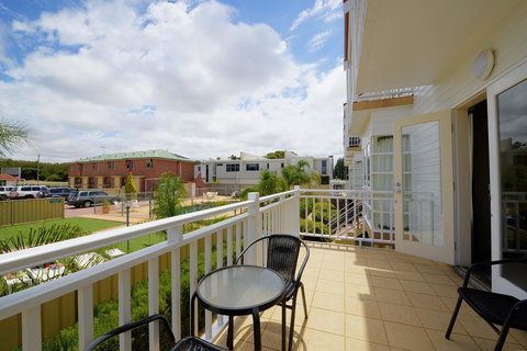 The Jetty Resort - New Castle Holiday 27