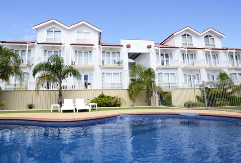 The Jetty Resort - New Castle Holiday 1