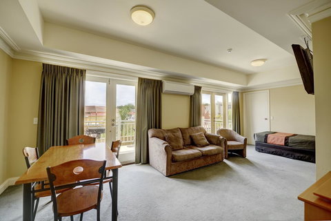 The Jetty Resort - New Castle Holiday 24