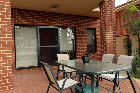 230 Alice Street - New Castle Holiday 8