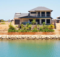 27 Corella Court - Exquisite Marina Home With a Pool and Wi-Fi - New Castle Holiday