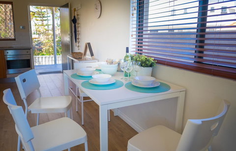 Cottesloe Beach On Napier - New Castle Holiday 6