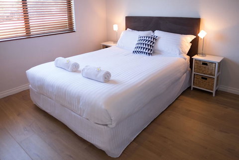 Cottesloe Beach On Napier - New Castle Holiday 11