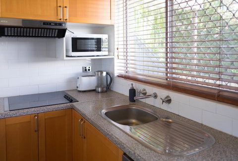 Cottesloe Beach On Napier - New Castle Holiday 4