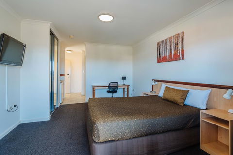 Canning Bridge Auto Lodge - New Castle Holiday 5