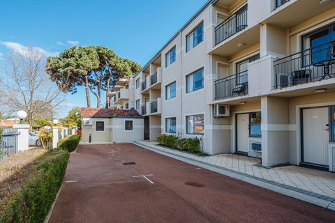 Canning Bridge Auto Lodge - New Castle Holiday 17