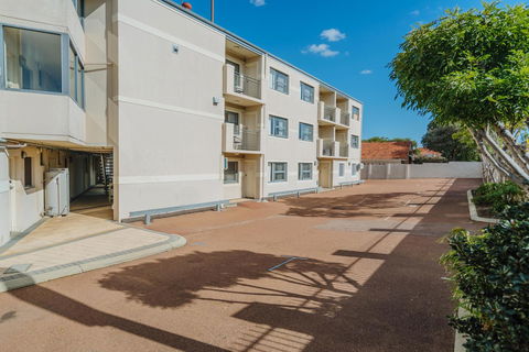 Canning Bridge Auto Lodge - New Castle Holiday 16