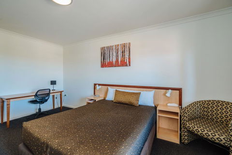 Canning Bridge Auto Lodge - New Castle Holiday 3