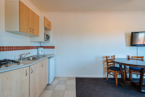 Canning Bridge Auto Lodge - New Castle Holiday 38