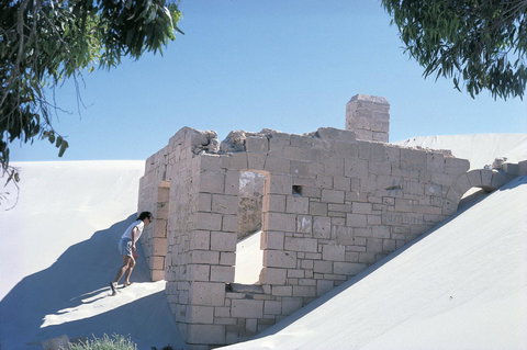 EUCLA MOTOR HOTEL - New Castle Holiday 30