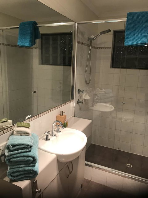 THE SANCTUARY LUXURY HOLIDAY HOME - New Castle Holiday 2