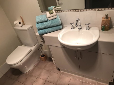 THE SANCTUARY LUXURY HOLIDAY HOME - New Castle Holiday 3