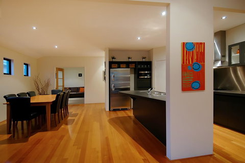 THE SANCTUARY LUXURY HOLIDAY HOME - New Castle Holiday 14