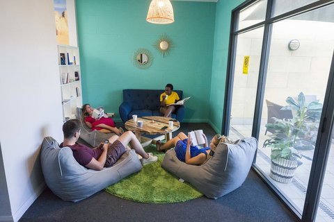 Perth City YHA - New Castle Holiday 2