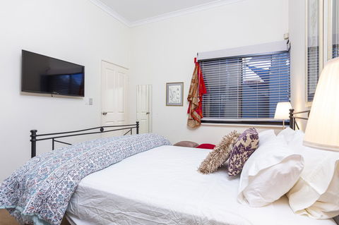 Como Executive Apartment - New Castle Holiday 7
