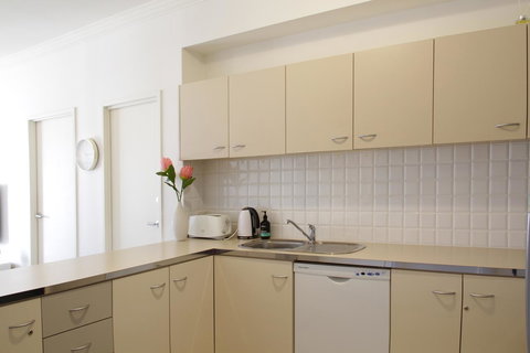 WESTEND CBD PERTH-ULTIMATE LOCATION - New Castle Holiday 10