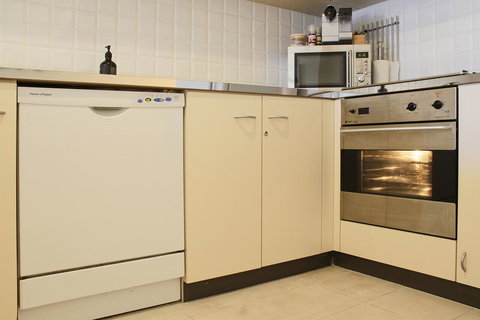 WESTEND CBD PERTH-ULTIMATE LOCATION - New Castle Holiday 11