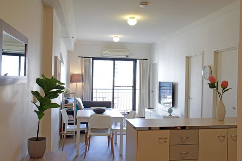WESTEND CBD PERTH-ULTIMATE LOCATION - New Castle Holiday 0