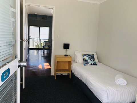 West Beach Lagoon 213 - Corner Unit! - New Castle Holiday 5