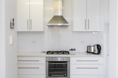 High Tor Apartment 135 - New Castle Holiday 14