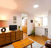 The Local - Fremantle Apartment - New Castle Holiday