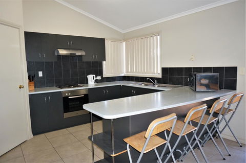 9 Krait Street - Perfect For Large Groups Or Families Alike - New Castle Holiday 5